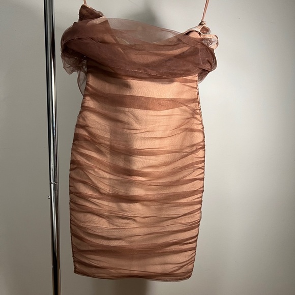 Bella Barnet Beige Dress - Picture 3 of 8